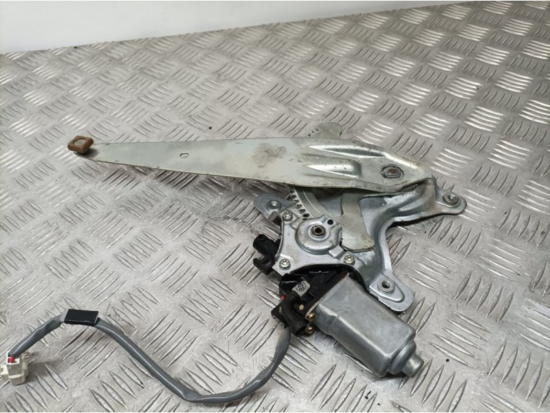Recambio de elevalunas trasero derecho para lexus is200 (gxe10) 2.0 luxury referencia OEM IAM 8571053030 621009851 ELECTRICO 2 P