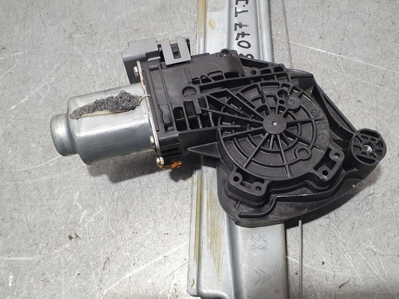 Recambio de elevalunas trasero izquierdo para ds 5 basis referencia OEM IAM 9801581880  ELÉCTRICO 6 PINS