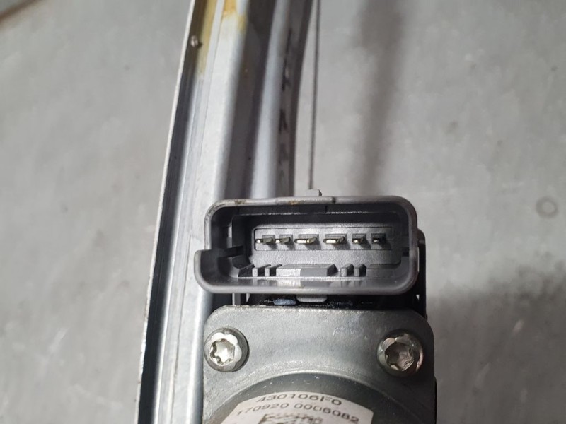 Recambio de elevalunas trasero izquierdo para ds 5 basis referencia OEM IAM 9801581880  ELÉCTRICO 6 PINS