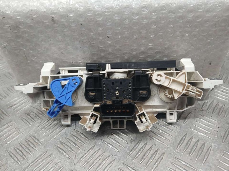 Recambio de mando calefaccion / aire acondicionado para renault twingo acces referencia OEM IAM 7701067954 69837002 
