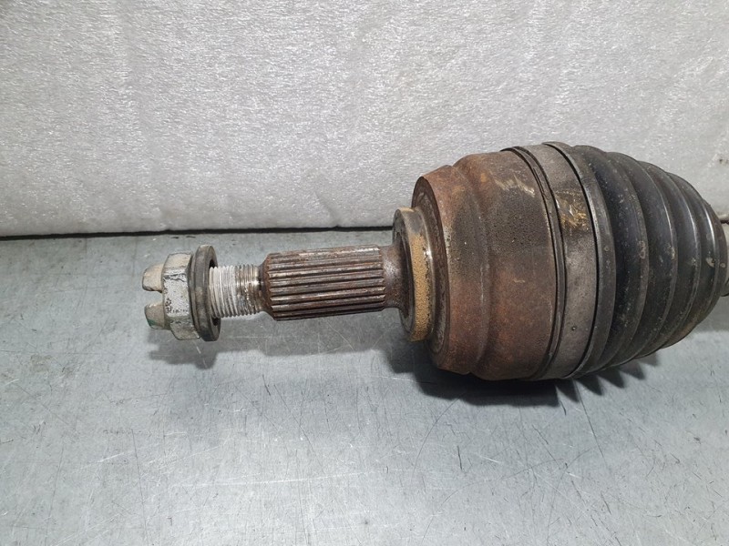 Recambio de transmision delantera izquierda para dacia duster ambiance 4x2 referencia OEM IAM 391015061R  