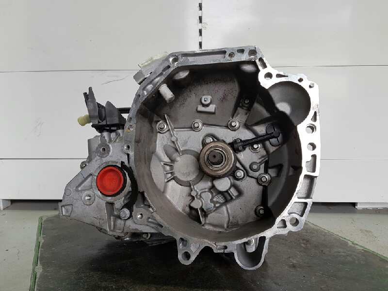Recambio de caja cambios para dacia sandero basis referencia OEM IAM JH3397 S026987 5VELOCIDADES