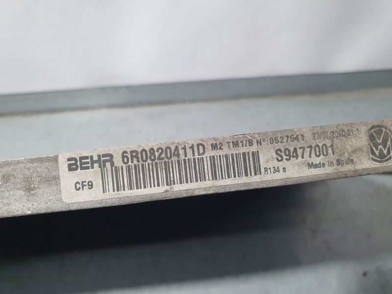 Recambio de condensador / radiador aire acondicionado para volkswagen polo (6r1) advance referencia OEM IAM 6R0820411D S9477001 