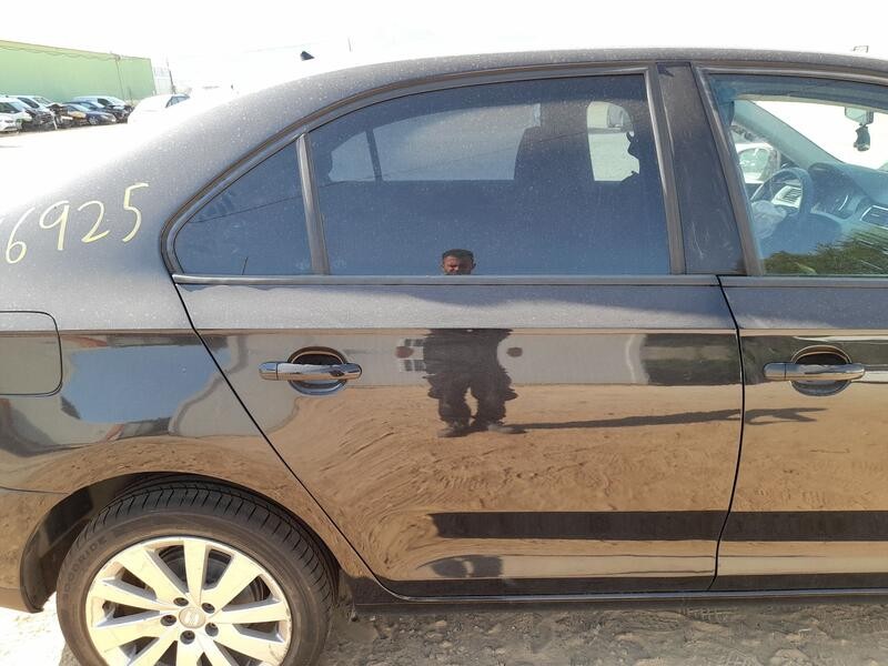 Recambio de puerta trasera derecha para seat toledo iv (kg3) 1.6 tdi referencia OEM IAM 5JA833056B  