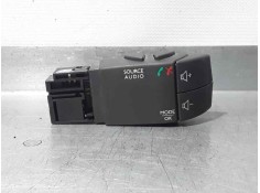 Recambio de mando radio para dacia sandero basis referencia OEM IAM 255522448R  