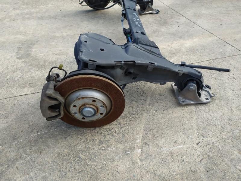 Recambio de puente trasero para ds 5 basis referencia OEM IAM  4 TORNILLOS DISCOS