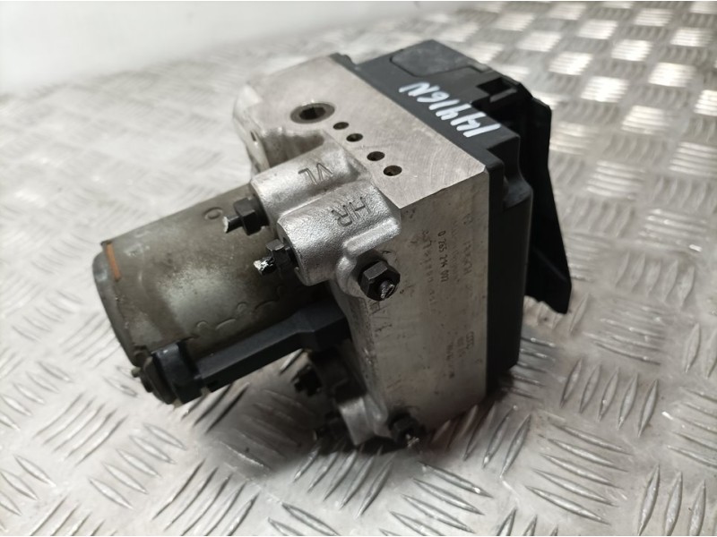 Recambio de abs para audi a4 berlina (b5) 1.9 tdi referencia OEM IAM 8D0614111 0265214002 BOSCH