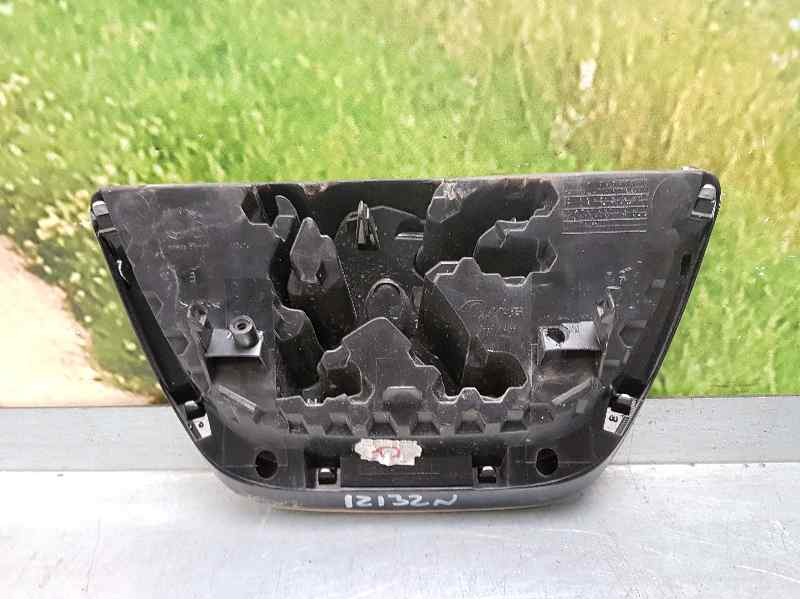 Recambio de rejilla delantera para peugeot 207 confort referencia OEM IAM   1 PATA ROTA