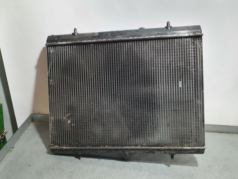 Recambio de radiador agua para ds 5 basis referencia OEM IAM 9682477580  