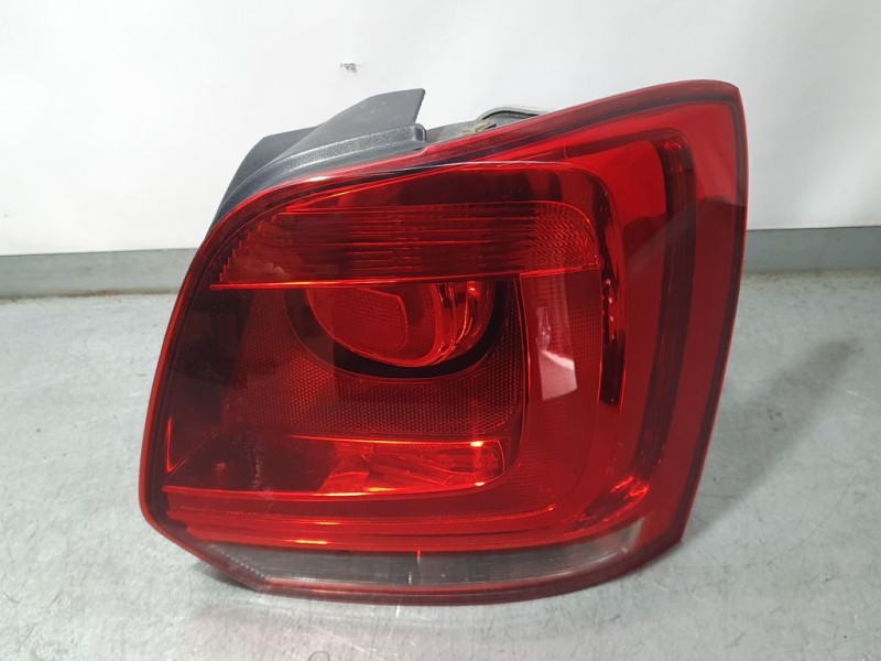 Recambio de piloto trasero derecho para volkswagen polo (6r1) advance referencia OEM IAM 6R0945096AH  ROZADO