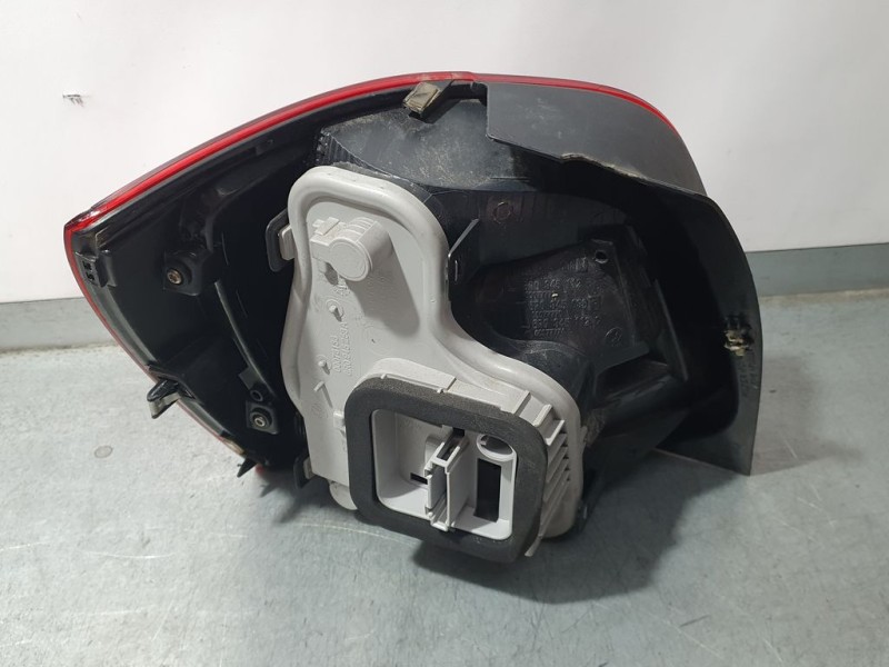 Recambio de piloto trasero derecho para volkswagen polo (6r1) advance referencia OEM IAM 6R0945096AH  ROZADO