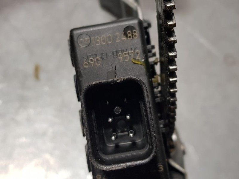 Recambio de elevalunas delantero derecho para opel astra h berlina enjoy referencia OEM IAM   ELECTRICO 6 PINS