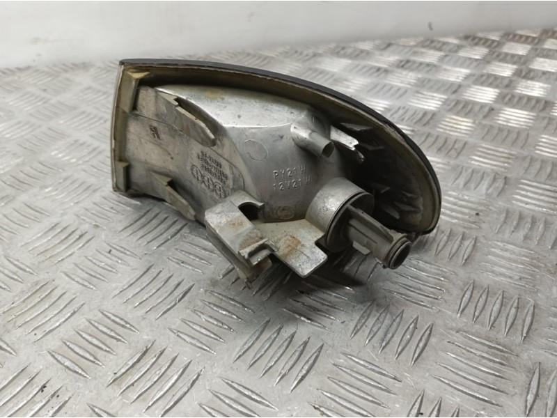 Recambio de piloto delantero derecho para audi a4 berlina (b5) 1.9 tdi referencia OEM IAM 8D0953050  POCO SUCIO PINTURA