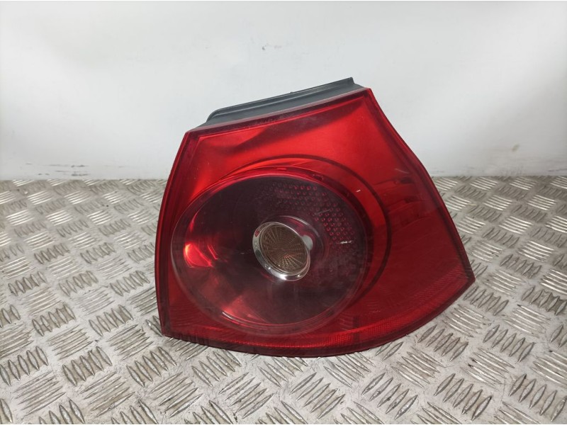 Recambio de piloto trasero derecho para volkswagen golf v berlina (1k1) trendline referencia OEM IAM 1K6945096G  ROZADO , EXTERI