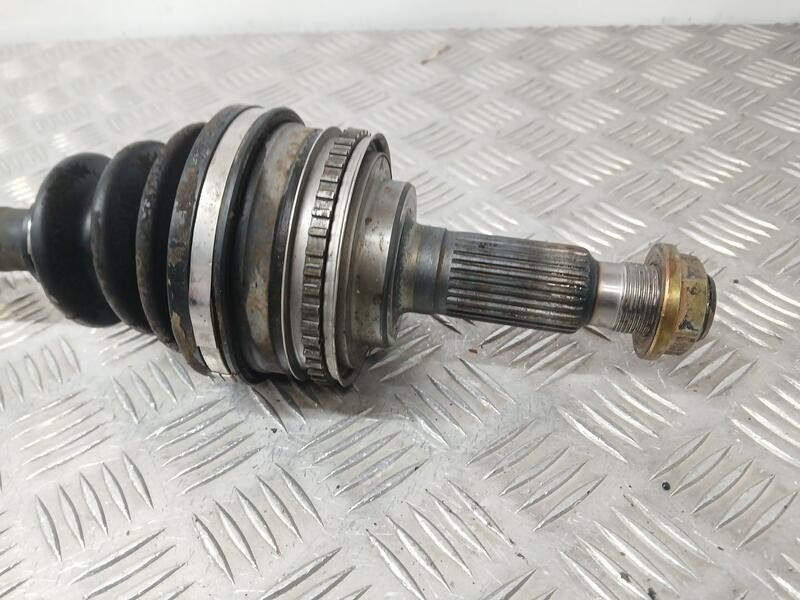 Recambio de transmision trasera derecha para lexus is200 (gxe10) 2.0 referencia OEM IAM 4233053010  