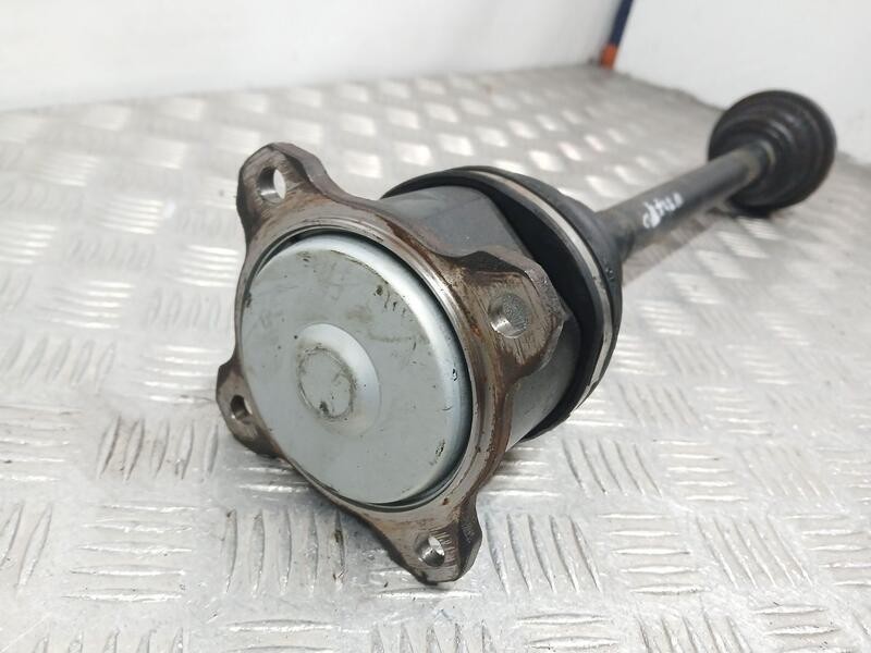 Recambio de transmision trasera derecha para lexus is200 (gxe10) 2.0 referencia OEM IAM 4233053010  