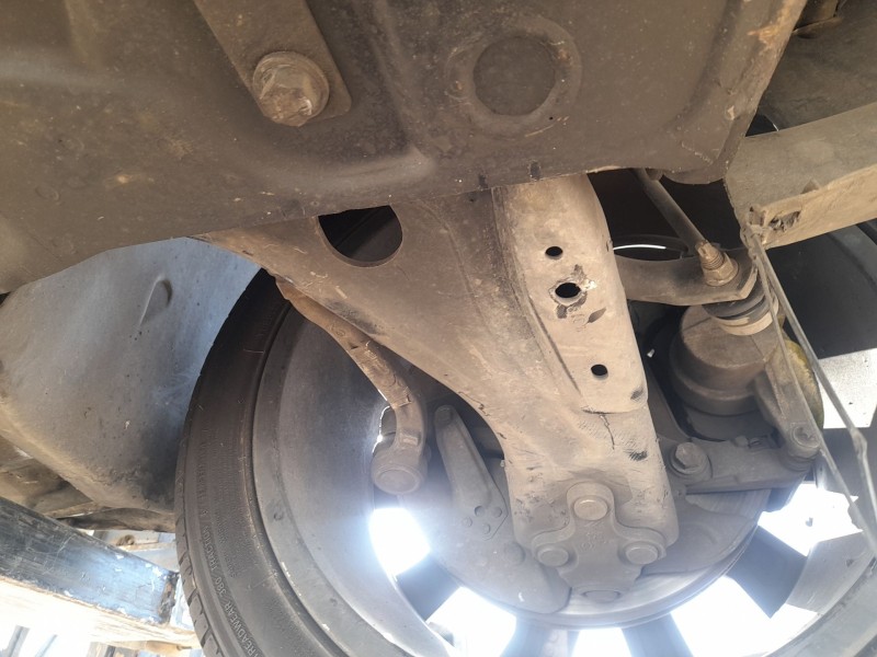 Recambio de brazo suspension inferior delantero izquierdo para peugeot 308 ii (lb_, lp_, lw_, lh_, l3_) 1.6 bluehdi 120 referenc