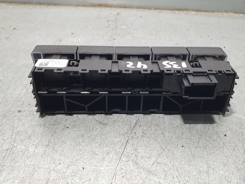 Recambio de mando multifuncion para skoda octavia lim. (5e3) active referencia OEM IAM 5E1927132M  