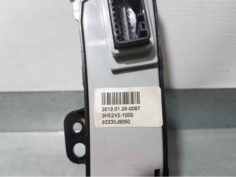 Recambio de mando multifuncion para hyundai kona style 4wd referencia OEM IAM 93300J9050 3K52V21000 
