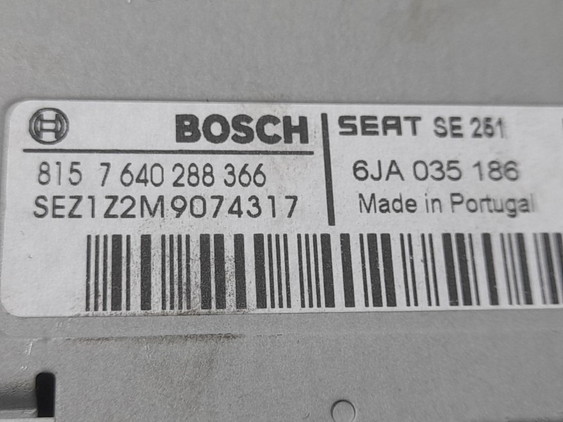 Recambio de sistema audio / radio cd para seat toledo iv (kg3) 1.6 tdi referencia OEM IAM 6JA035186 8157640288366 BOSCH