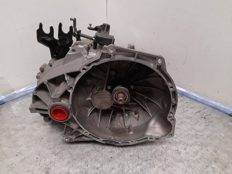 Recambio de caja cambios para ford focus berlina (cap) ambiente (d) referencia OEM IAM 4M5M7002YA 260506 5VELOCIDADES