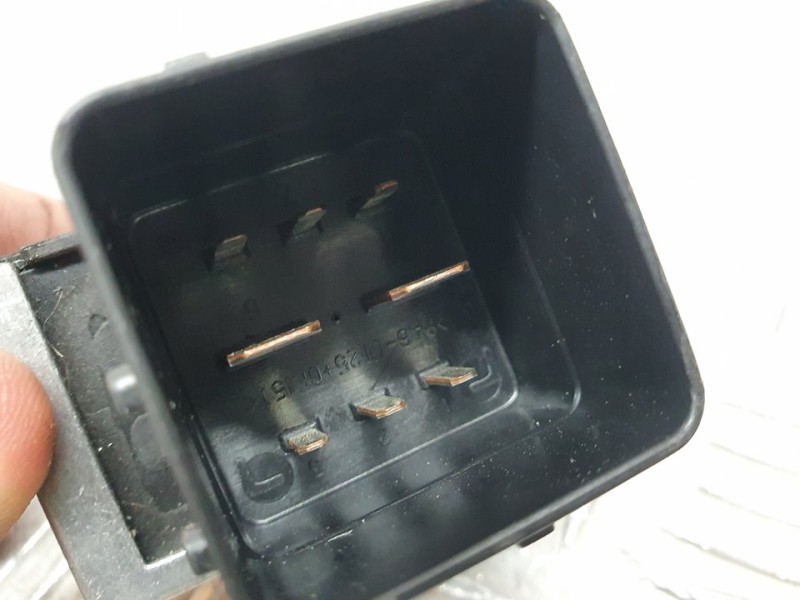 Recambio de caja precalentamiento para citroën c5 berlina exclusive referencia OEM IAM 9663824880 AV6112A343BA NAGARES