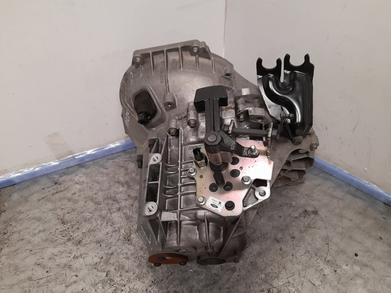 Recambio de caja cambios para ford focus berlina (cap) ambiente (d) referencia OEM IAM 4M5M7002YA 260506 5VELOCIDADES