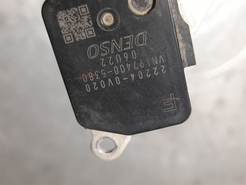 Recambio de caudalimetro para lexus is 300h referencia OEM IAM 222040V020  