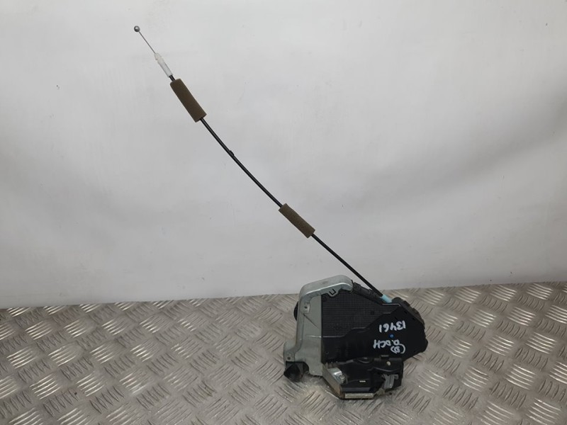 Recambio de cerradura puerta delantera derecha para lexus is 300h referencia OEM IAM SIN REF  10 PINES