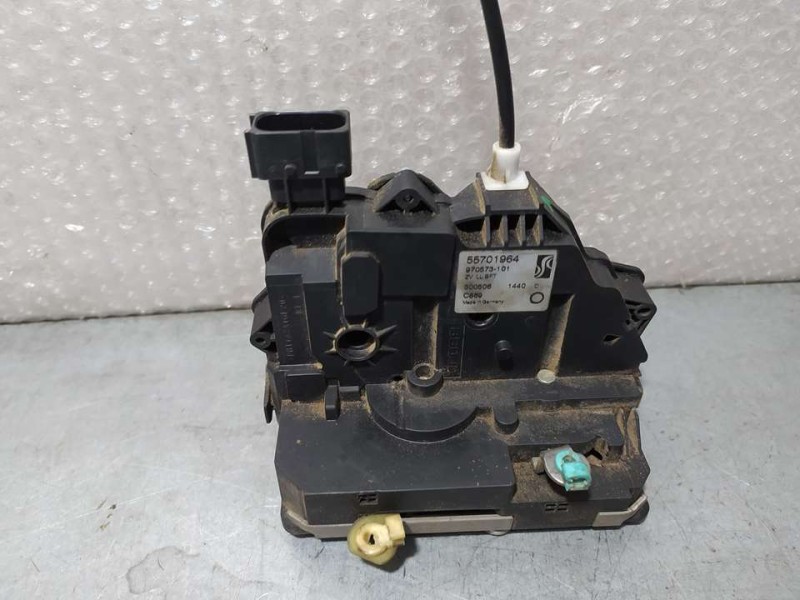 Recambio de cerradura puerta delantera derecha para fiat grande punto (199) 1.4 8v active referencia OEM IAM 55701964 970573101 