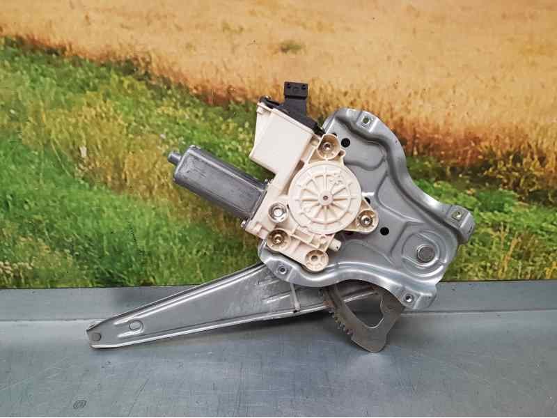 Recambio de elevalunas trasero derecho para toyota corolla (e12) 1.4 d-4d luna compact referencia OEM IAM  6 PINS ELECTRICO