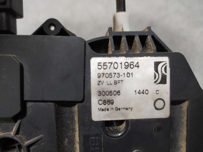 Recambio de cerradura puerta delantera derecha para fiat grande punto (199) 1.4 8v active referencia OEM IAM 55701964 970573101 