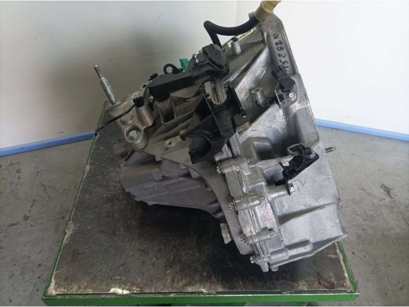 Recambio de caja cambios para renault express van referencia OEM IAM TL4382 S050600  TOCADA 6VELOCIDADES