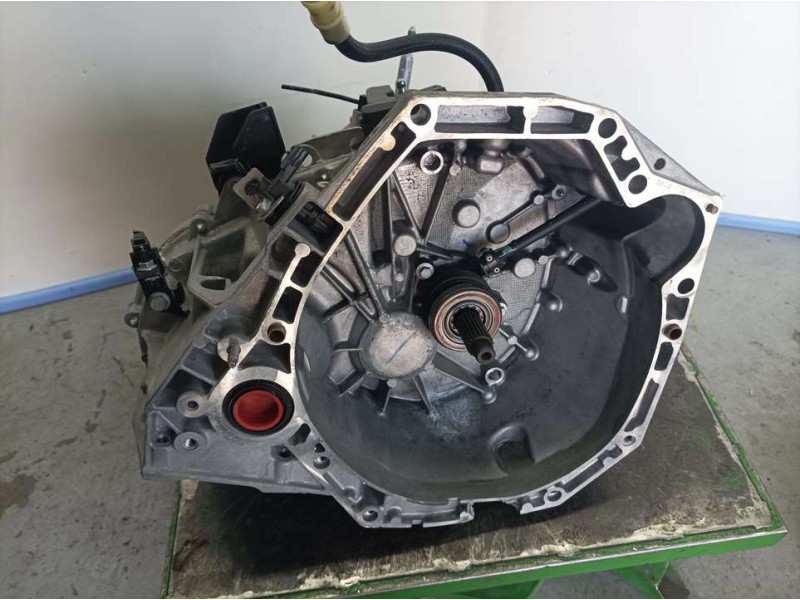 Recambio de caja cambios para renault express van referencia OEM IAM TL4382 S050600  TOCADA 6VELOCIDADES