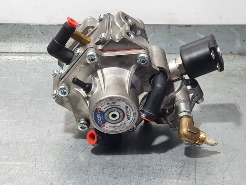 Recambio de depresor freno / bomba vacio para seat ibiza (6j5) emoción referencia OEM IAM 67R010951  