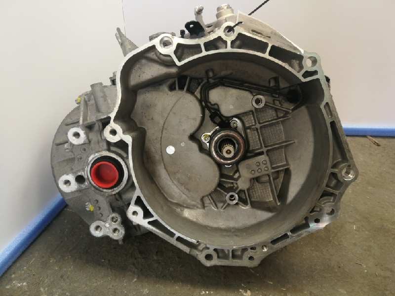 Recambio de caja cambios para opel astra k sports tourer dynamic referencia OEM IAM M320SGE 33501A 6VELOCIDADES