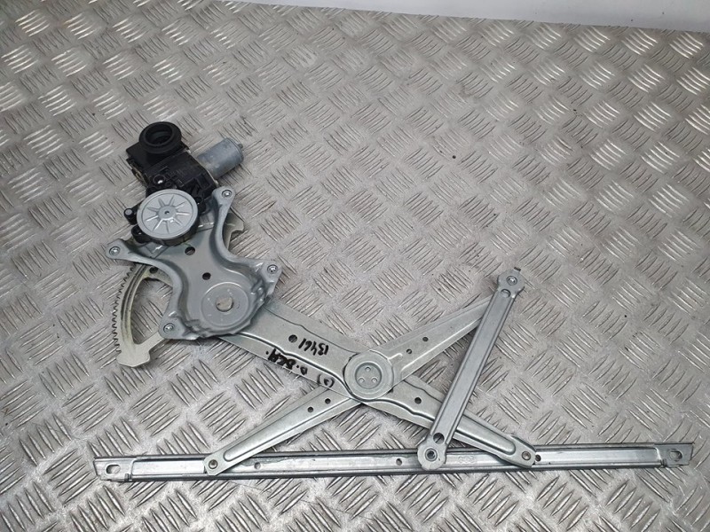 Recambio de elevalunas delantero derecho para lexus is 300h referencia OEM IAM 13262410  ELECTRICO 7 PINES