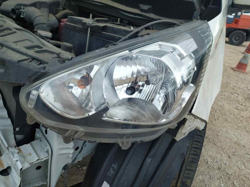 Recambio de faro izquierdo para mitsubishi space star (a00) kaiteki referencia OEM IAM 8301C193  
