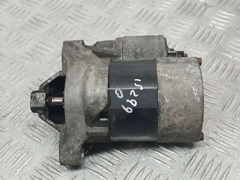 Recambio de motor arranque para renault twingo acces referencia OEM IAM 8200369521E TS8E6 VALEO