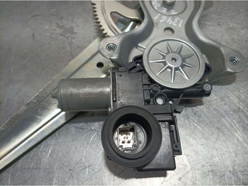 Recambio de elevalunas trasero izquierdo para lexus is 300h referencia OEM IAM 8571053121 0620204792 DENSO