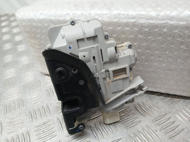 Recambio de cerradura puerta trasera izquierda para volkswagen passat b7 (362) 2.0 tdi referencia OEM IAM 3C4839015A  
