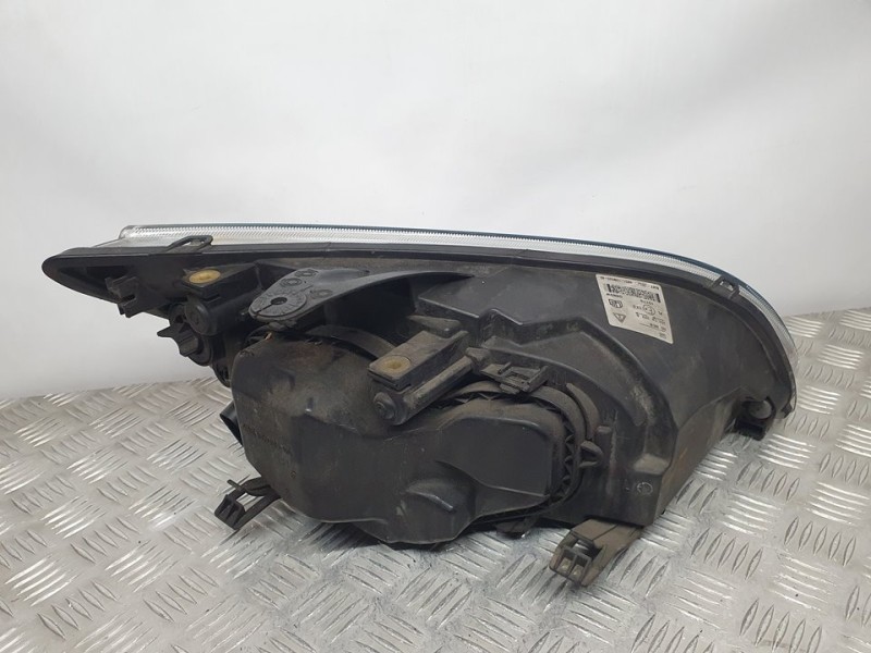 Recambio de faro izquierdo para ford focus berlina (cap) ambiente (d) referencia OEM IAM 4M5113W030AD  