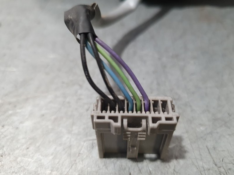 Recambio de retrovisor derecho para nissan primera berlina (p12) acenta referencia OEM IAM 96301AU412  ELECTRICO 5 CABLES