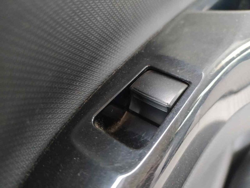 Recambio de mando elevalunas trasero derecho para mitsubishi space star (a00) kaiteki referencia OEM IAM 8608A331  