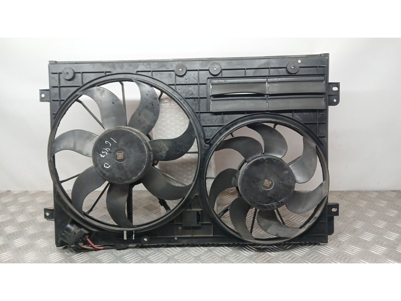 Recambio de electroventilador para volkswagen passat b7 (362) 2.0 tdi referencia OEM IAM 1K0121207BC  