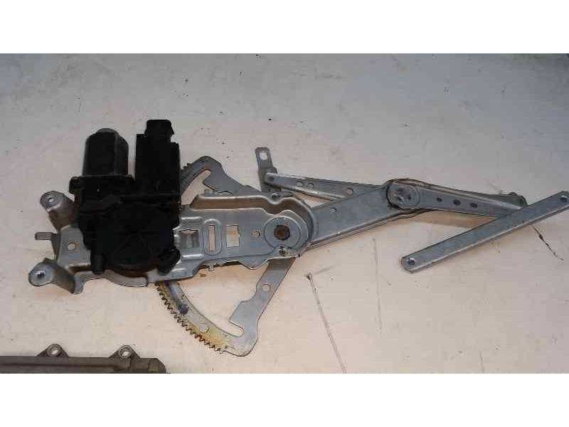Recambio de elevalunas delantero izquierdo para opel corsa c blue line referencia OEM IAM  6 PINS ELECTRICO