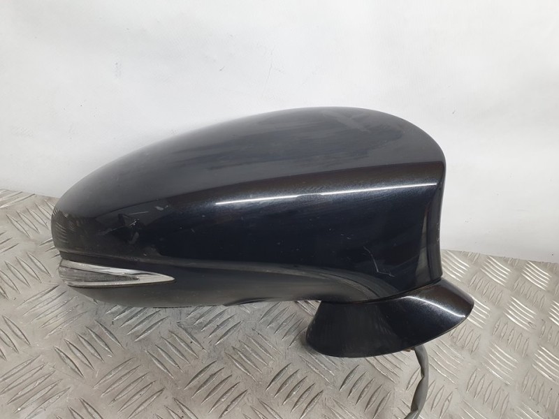 Recambio de retrovisor derecho para lexus is 300h referencia OEM IAM SIN REF  ELECTRICO 9 CABLES