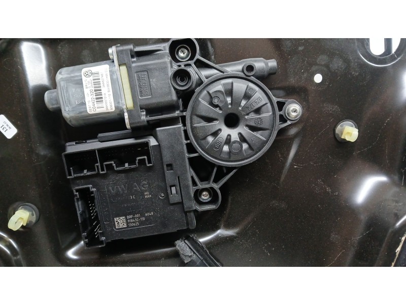 Recambio de elevalunas delantero izquierdo para volkswagen passat b7 (362) 2.0 tdi referencia OEM IAM 3AA837755C ELECTRICO C1923