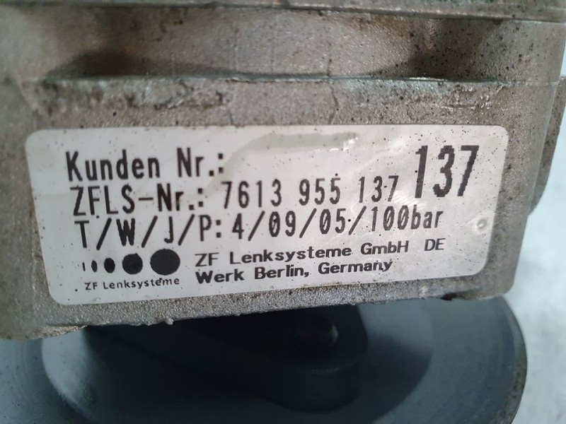 Recambio de bomba direccion para tata safari referencia OEM IAM 7613955137  