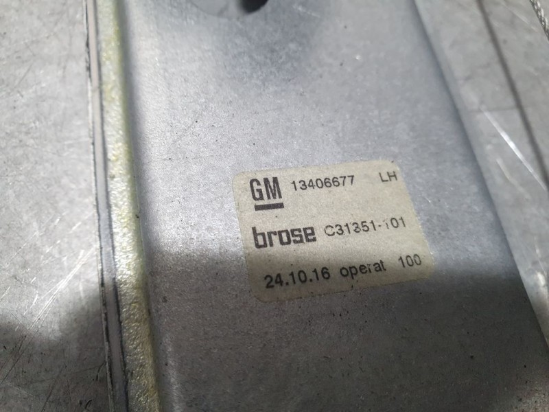 Recambio de elevalunas trasero izquierdo para opel astra k lim. 5türig business referencia OEM IAM GM13406677 C31351101 BROSE